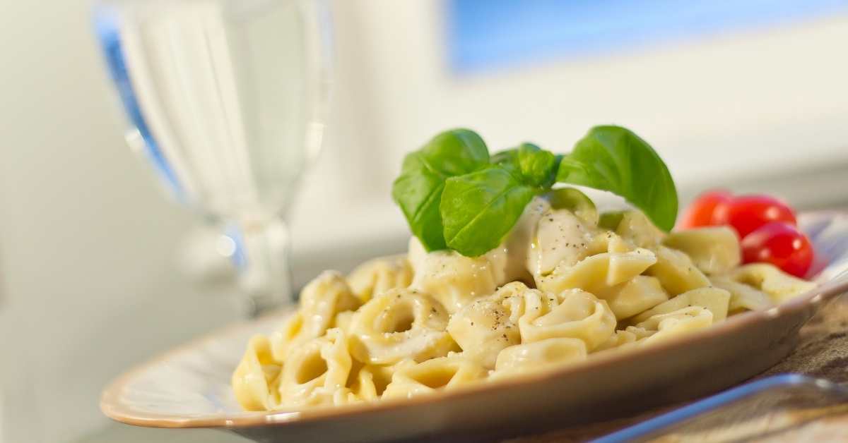 What is Alfredo Sauce and What Ingredients are in it